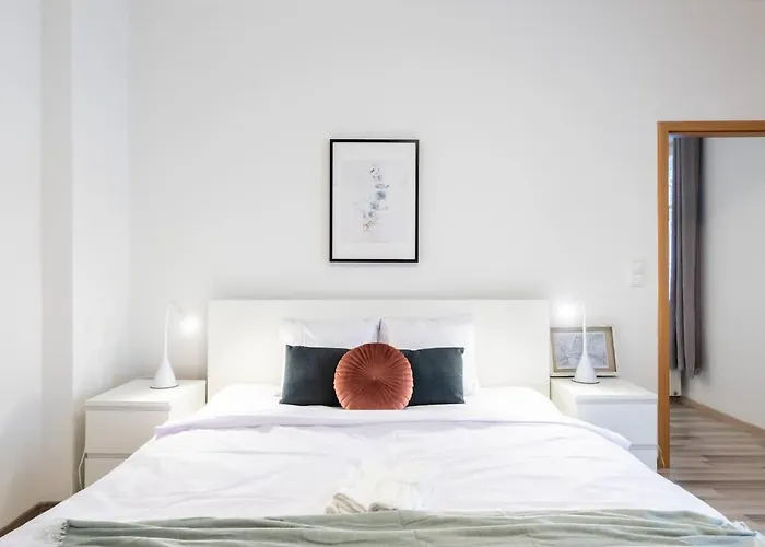 Charming Spacious Apartment In Central Prague